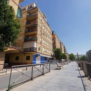 Ribera Del Genil Centro Apartment